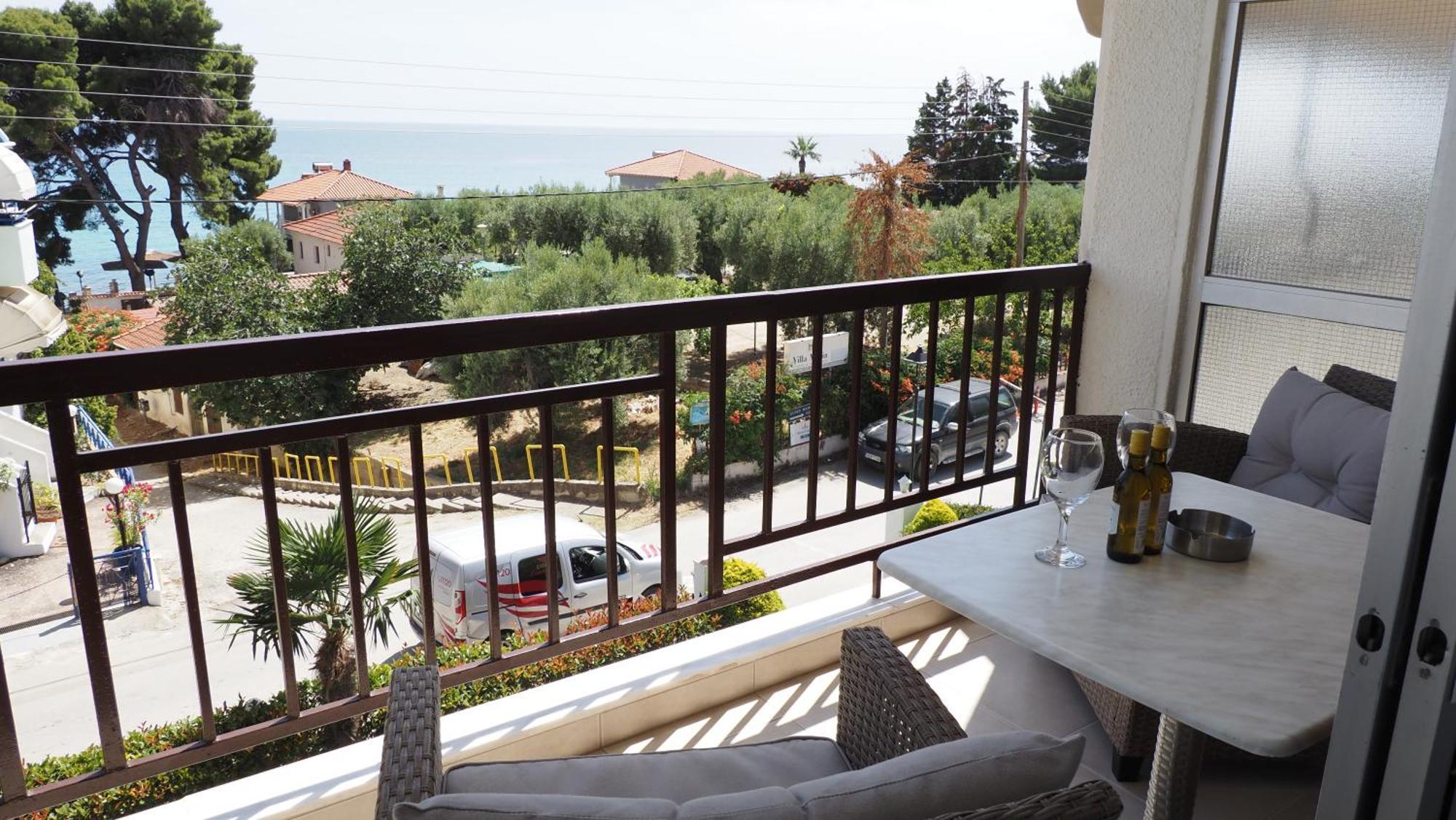Leonidas Apartments And Suites Mola Kalyva Ngoại thất bức ảnh