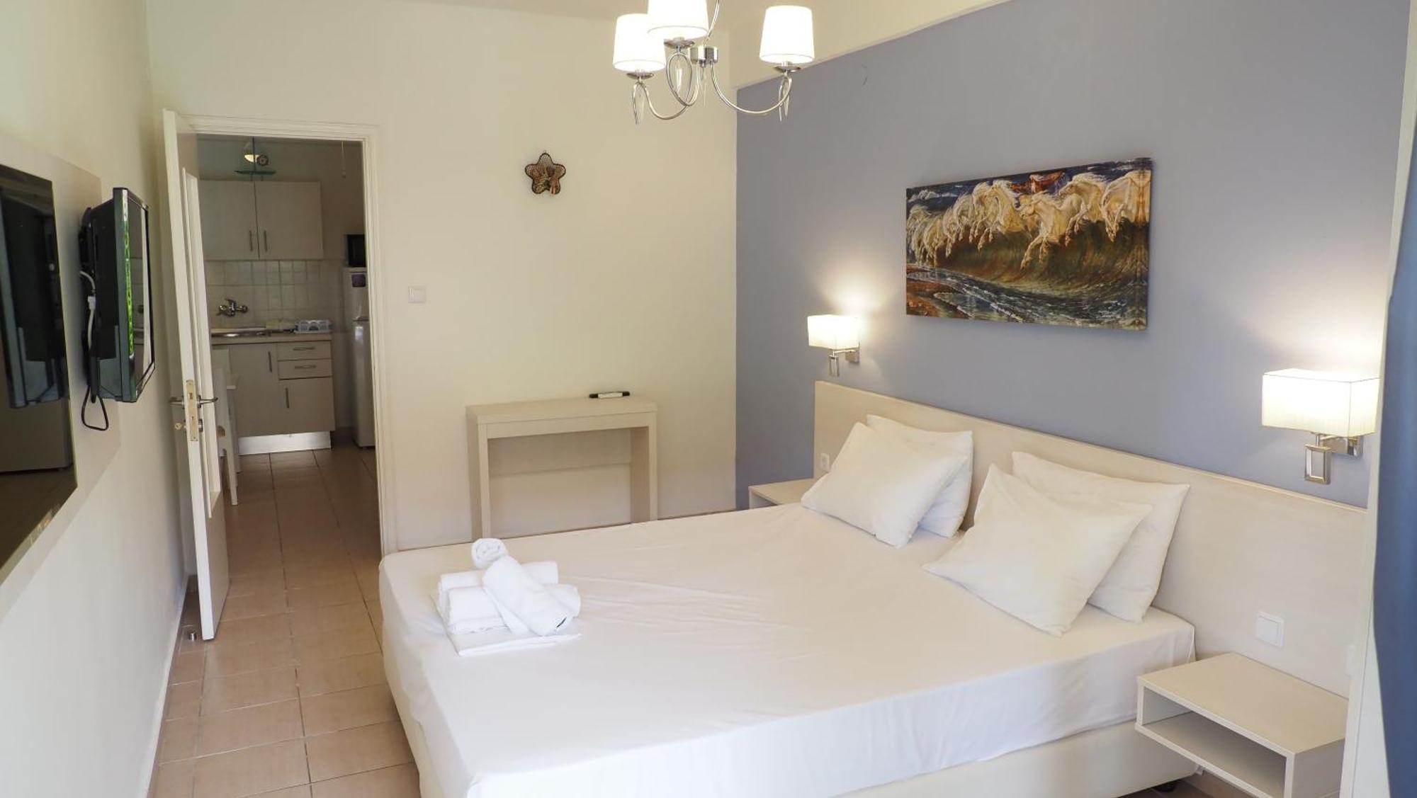 Leonidas Apartments And Suites Mola Kalyva Ngoại thất bức ảnh