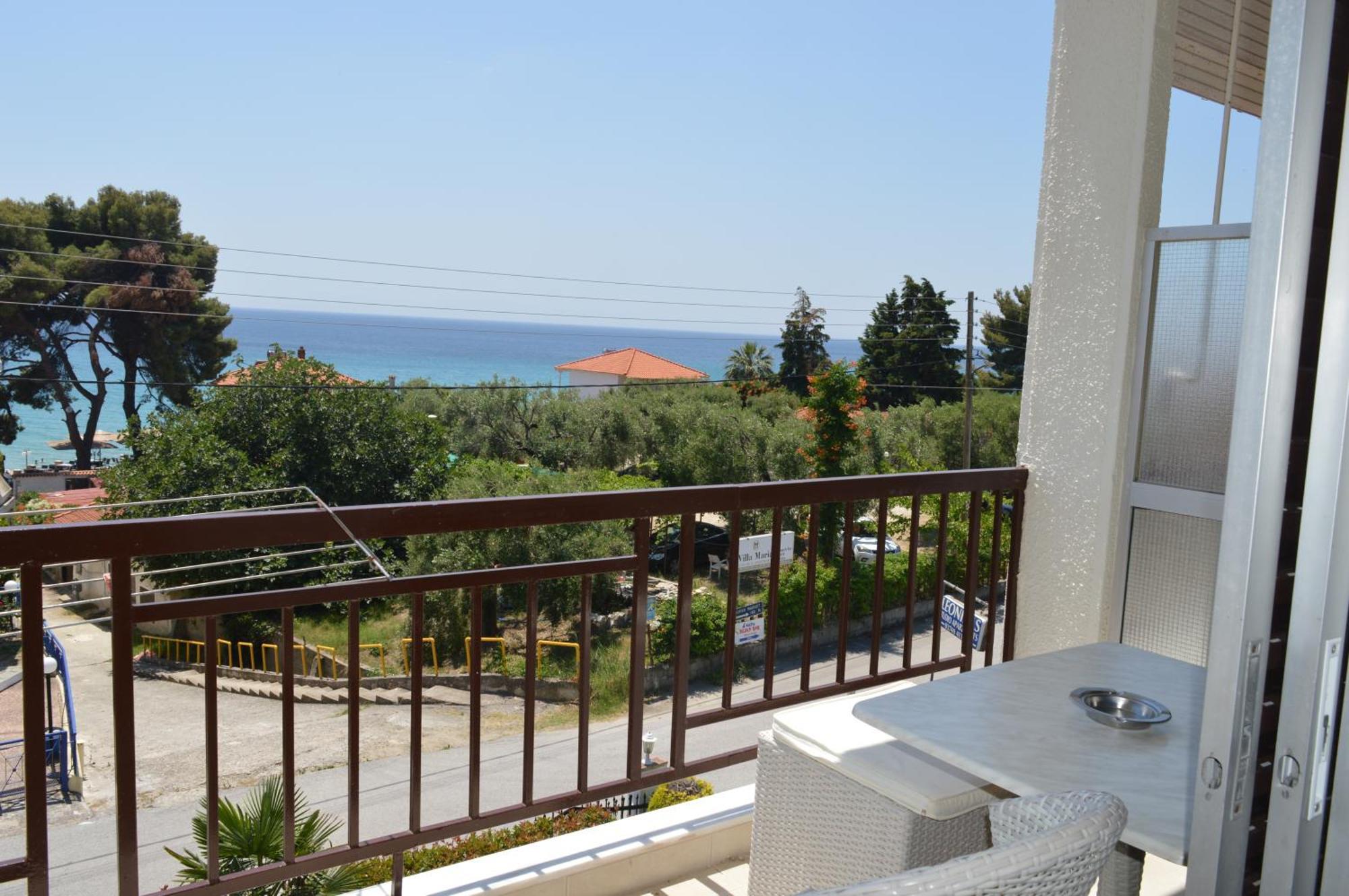 Leonidas Apartments And Suites Mola Kalyva Ngoại thất bức ảnh