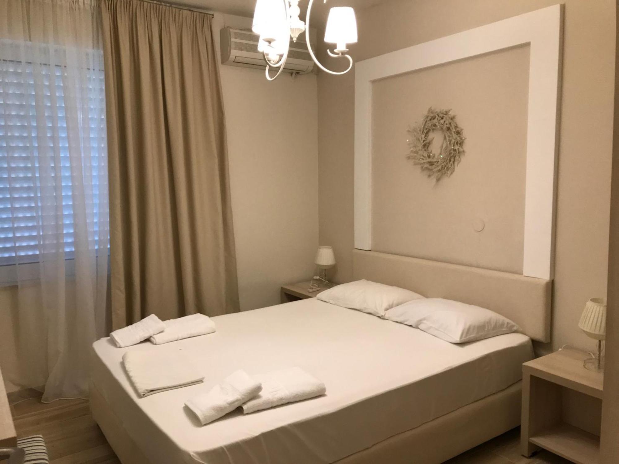 Leonidas Apartments And Suites Mola Kalyva Ngoại thất bức ảnh