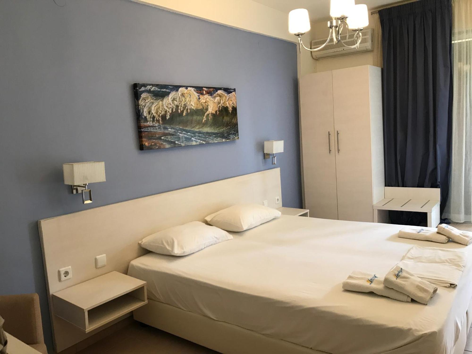 Leonidas Apartments And Suites Mola Kalyva Ngoại thất bức ảnh