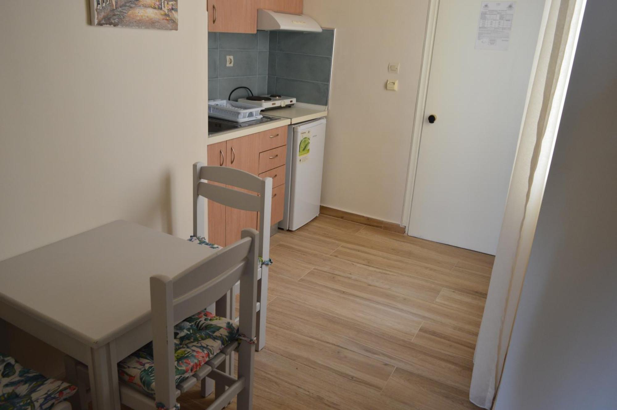 Leonidas Apartments And Suites Mola Kalyva Ngoại thất bức ảnh