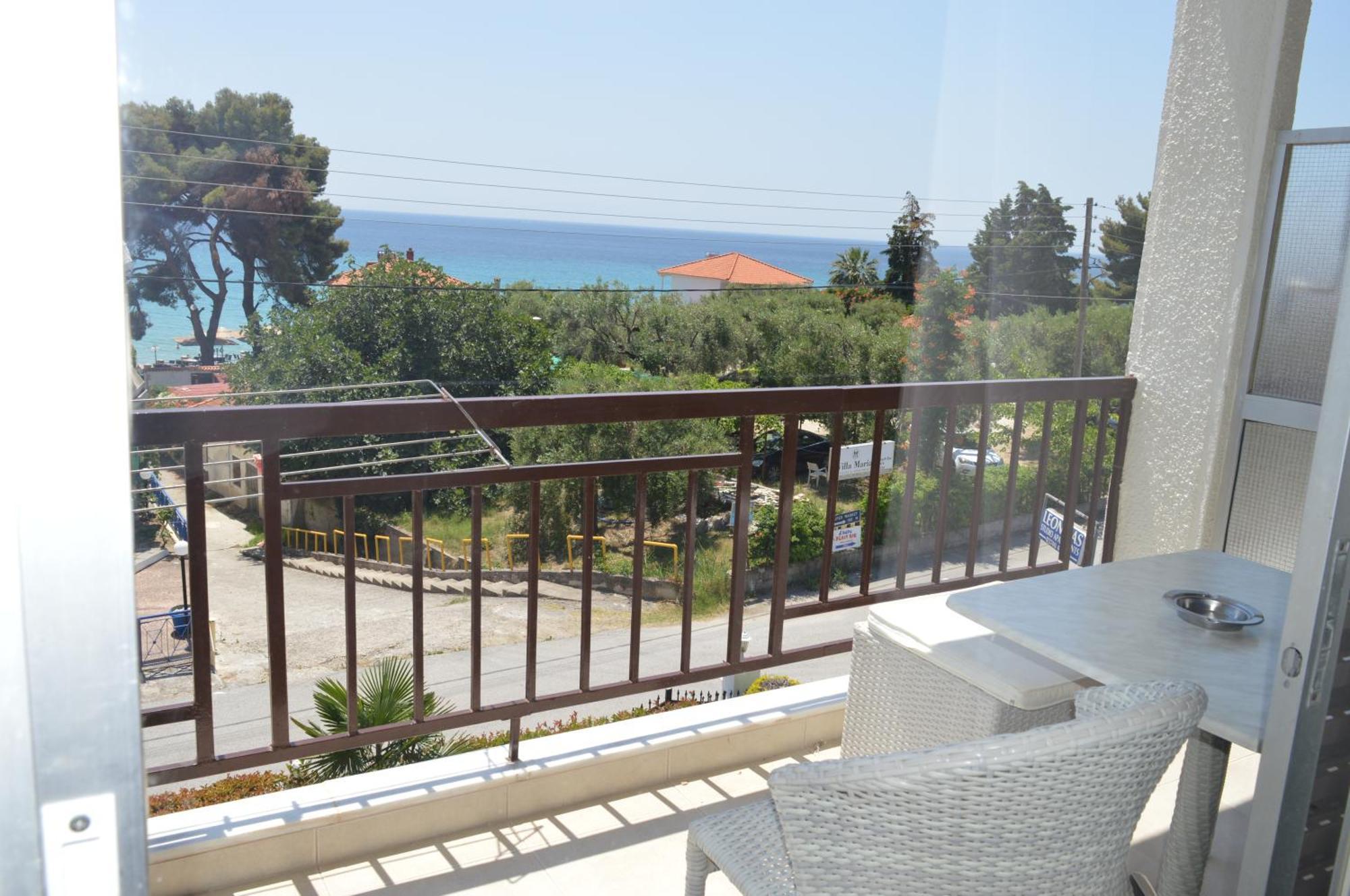 Leonidas Apartments And Suites Mola Kalyva Ngoại thất bức ảnh
